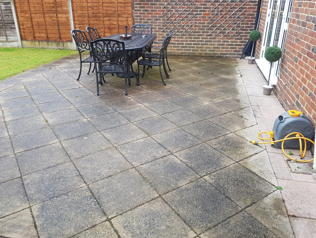 Jet wash, jet washing, jet washer, pressure cleaning, pressure clean Crawley, patio-and-driveway-cleaning-crawley-northgate-three-bridges-poundhill-maidenbower-furnace-green-tillgate-tolgate-broadfield-bewbush-ifield-langley-green-west-green-southgate-crawley- 3