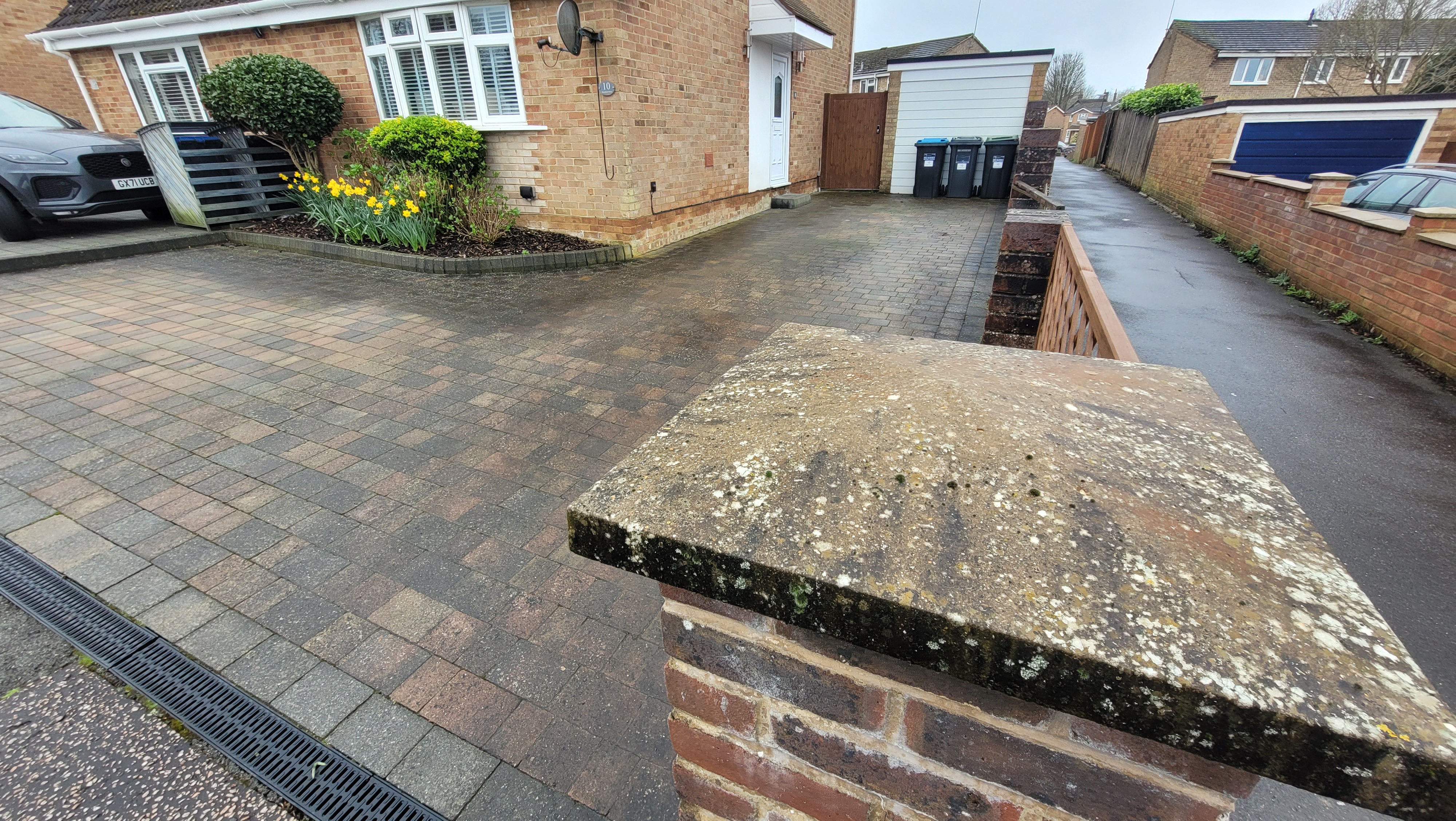 The Jet Wash Fella, Driveway, Brick Wall, Patio Cleaning Crawley Down 3