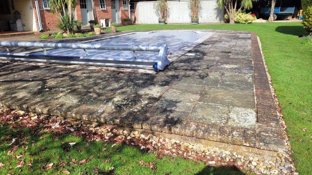 Swimming pool surround area cleaning, sandstone patio cleaning 4
