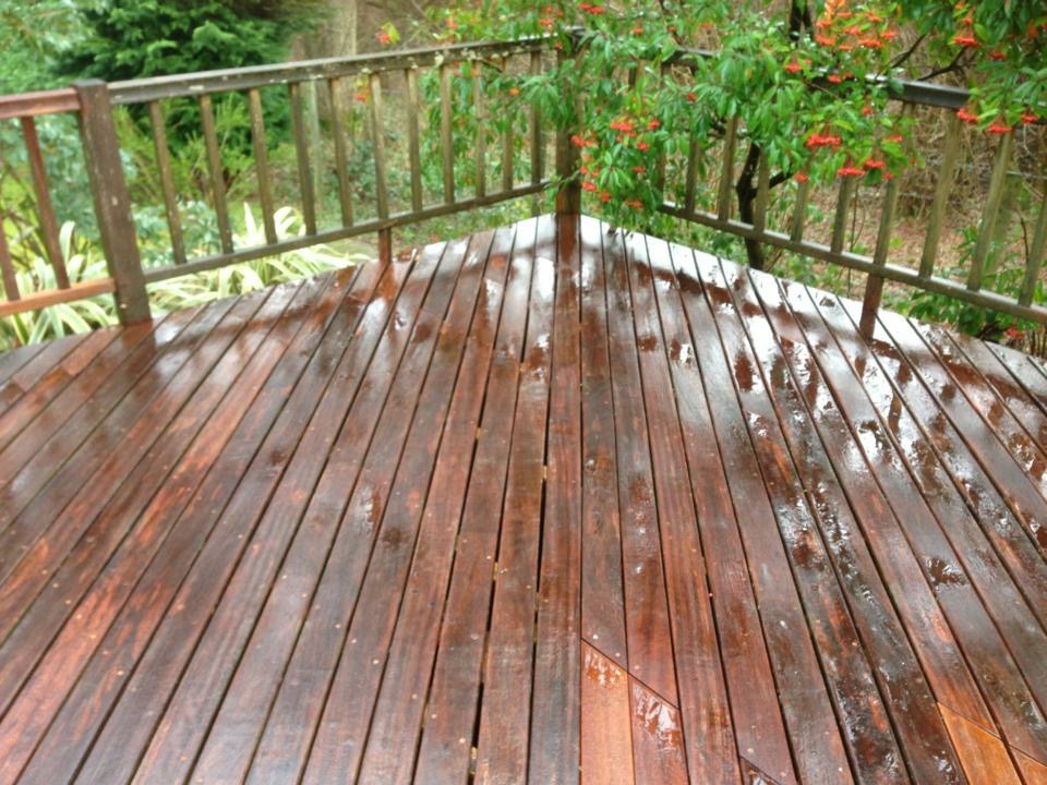timber decking cleaning service 2